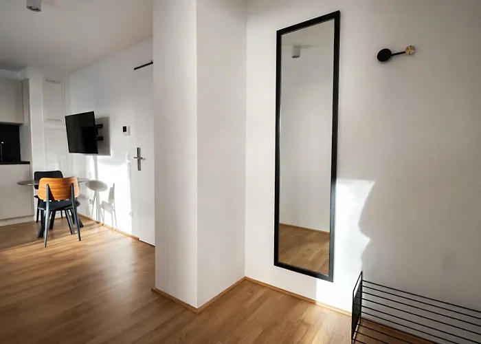 Lejlighed Homely! Skyview, Fair, Airport, Rooftop, Apartment! Frankfurt am Main