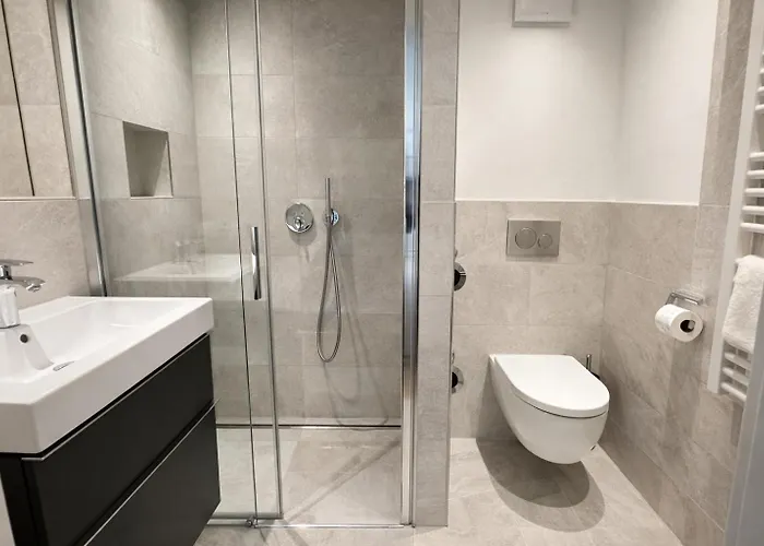 Homely! Skyview, Fair, Airport, Rooftop, Apartment! Apartman Frankfurt am Main